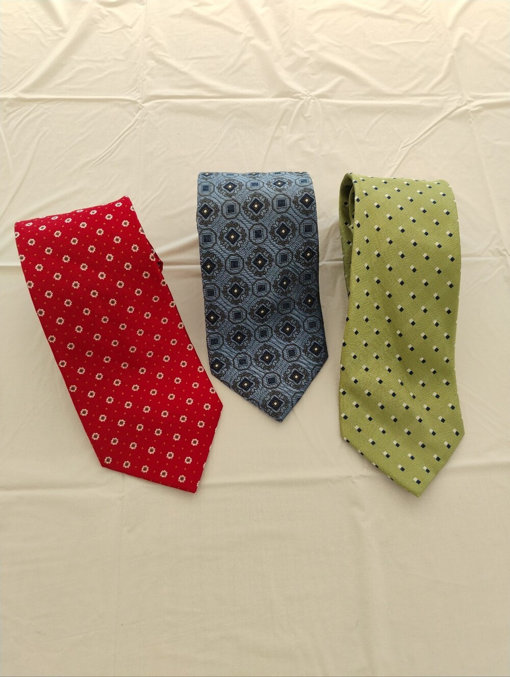 Jos A Bank Silk Ties Lot of 3 Geometric Textured Mens Neckties